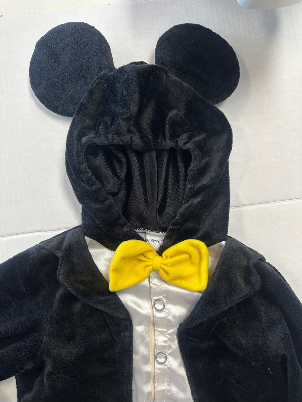 Mickey Mouse Disney Store Toys R Us One Piece Costume 2 3 - Picture 2 of 5